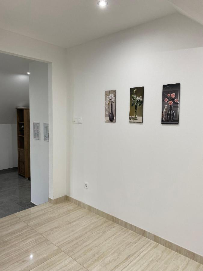 Apartma Azurre Postojna Exteriör bild