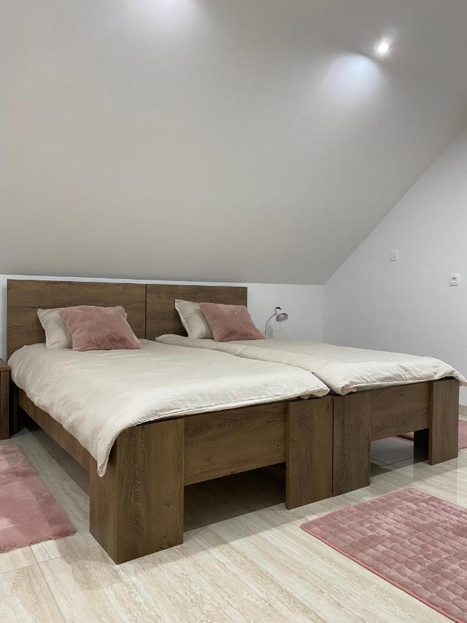Apartma Azurre Postojna Exteriör bild