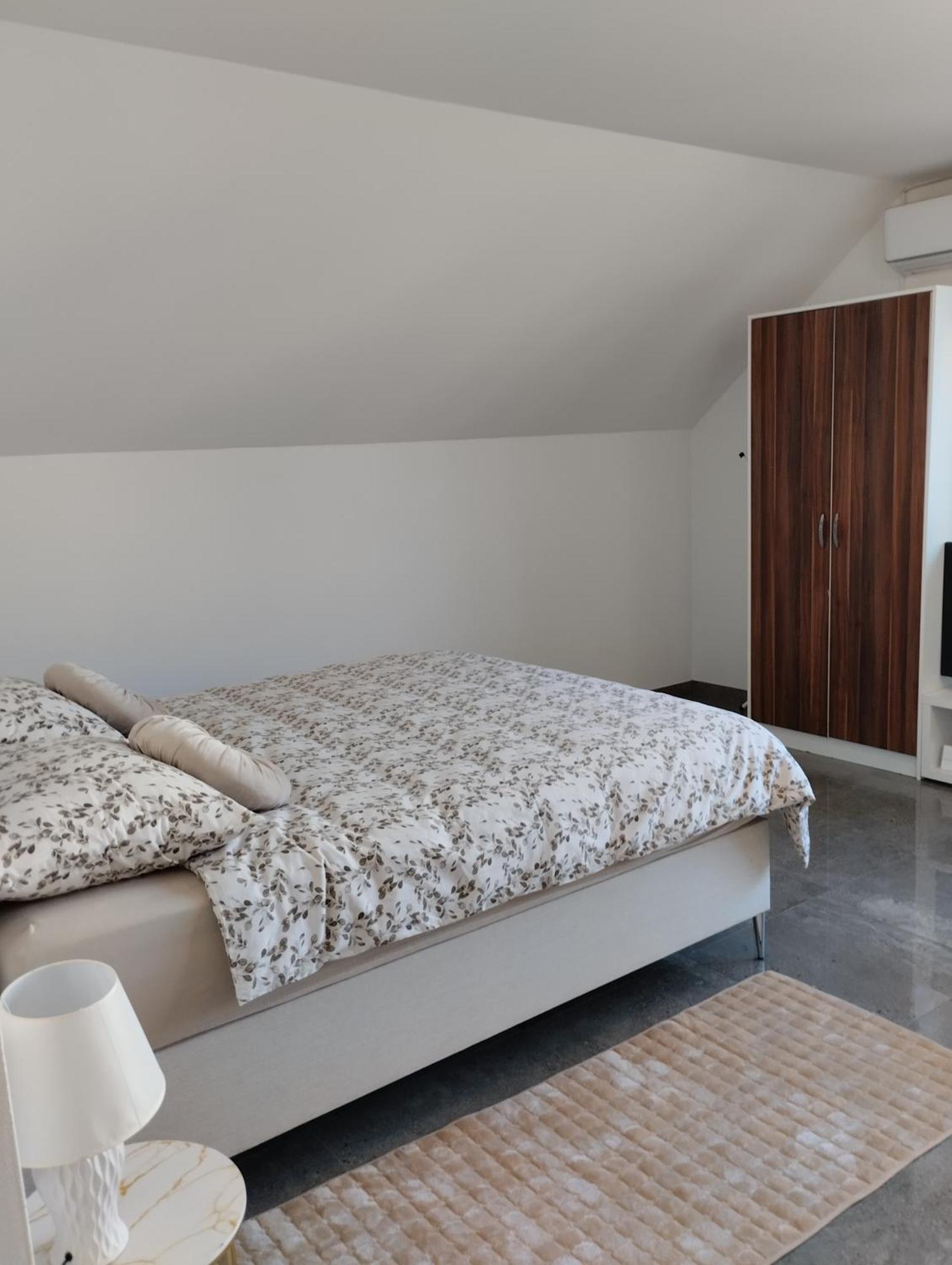Apartma Azurre Postojna Exteriör bild